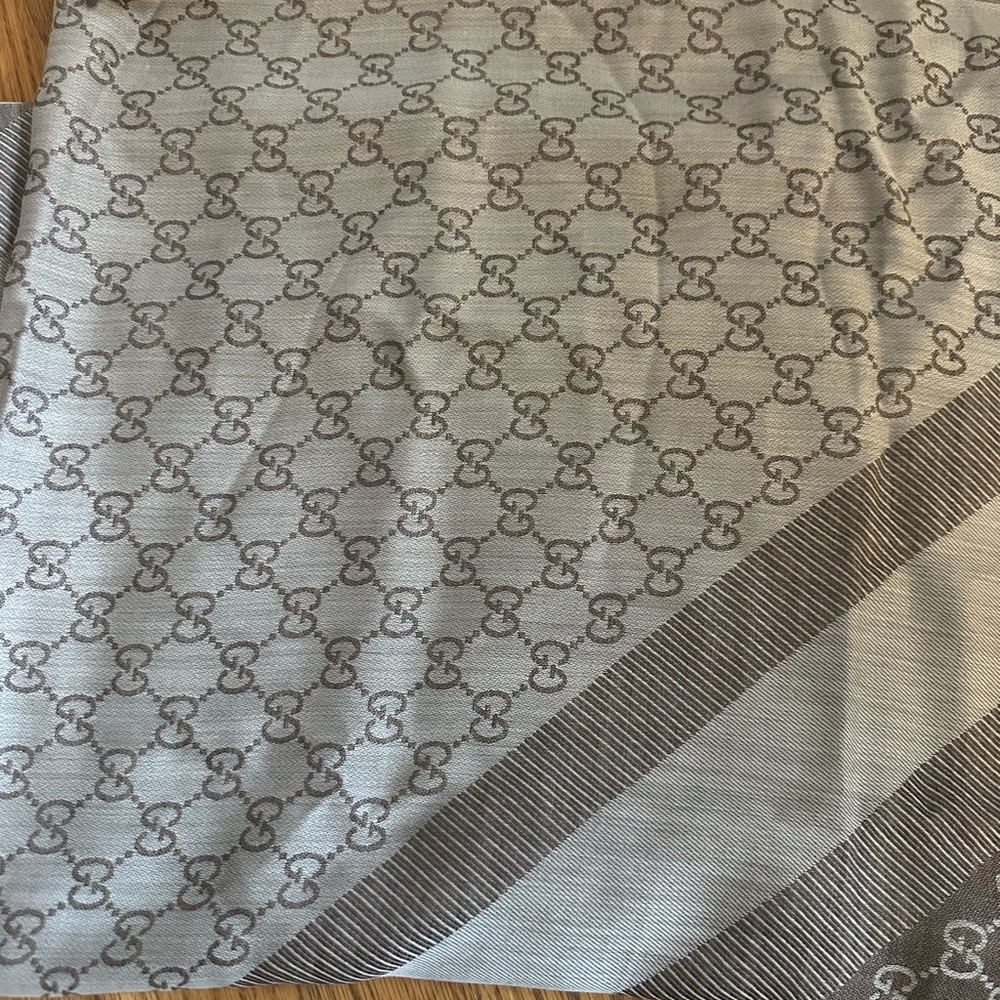 Gucci Gray And Brown Patterned Bedding - image 2
